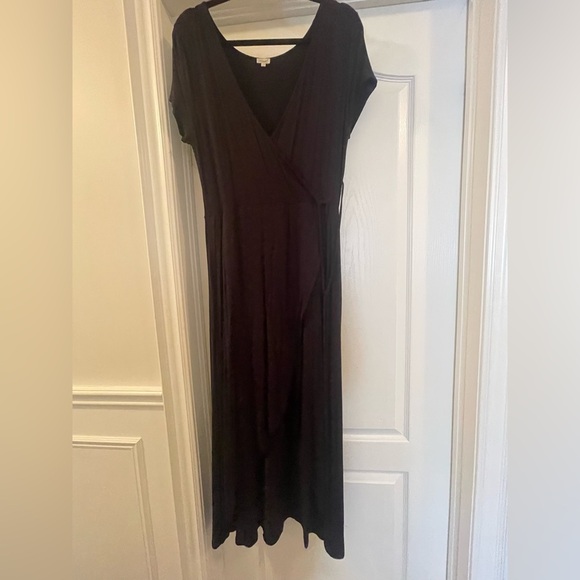 Wrap Style Dress - Black - Picture 2 of 6